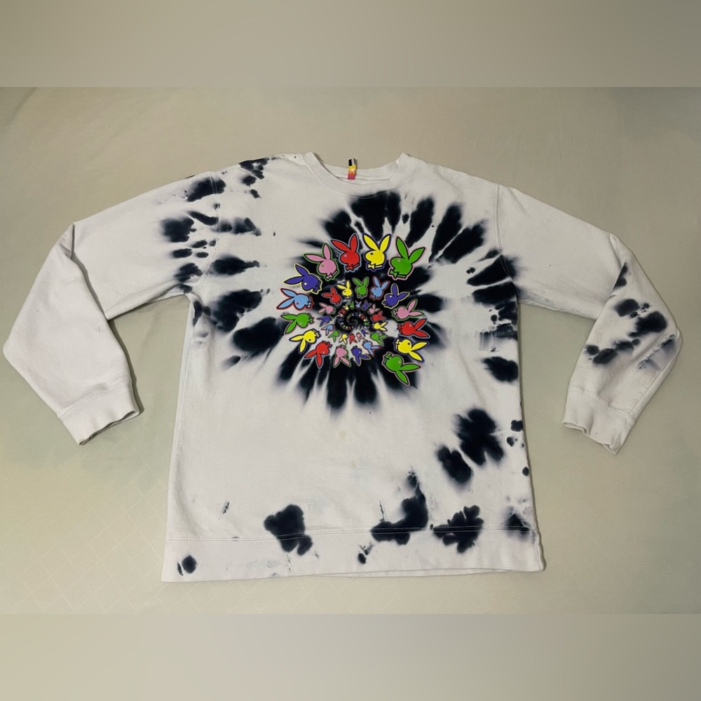 Playboy Crewneck Sweater Men’s Size Large Tie Dye Spiral‎ Logo White